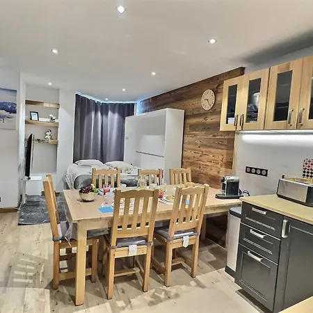 6 Personnes Avec Parking Couvert - 1 - 4 Lits - Netflix & Wifi Debit Apartment